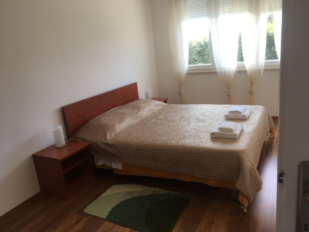 Apartments Lungomare 우마그 외부 사진